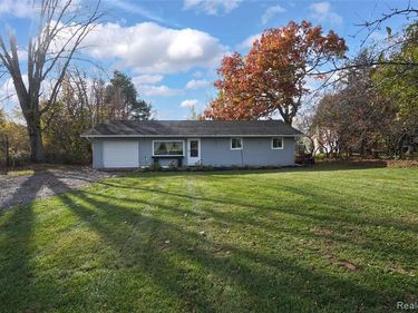 5191 Pratt Road, Hadley Twp, MI 48455