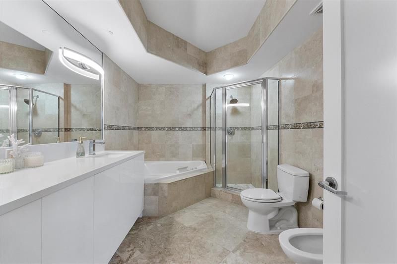 3100 N Ocean Boulevard, Unit 406, Fort Lauderdale, FL 33308 Photo