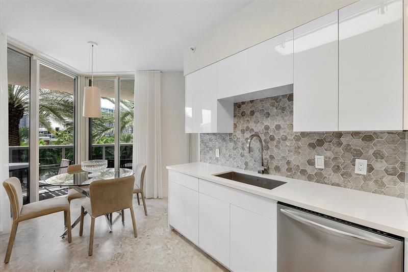 3100 N Ocean Boulevard, Unit 406, Fort Lauderdale, FL 33308 Photo