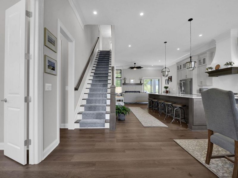 170 Barrington Place, Powell, OH 43065 Photo 3