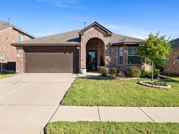 1137 Kingbird Lane, Alvarado, TX 76009