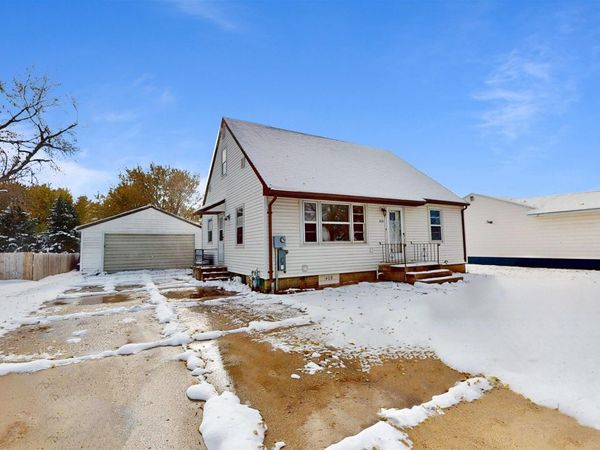 409 W BERTHA ST, Paullina, IA 51046