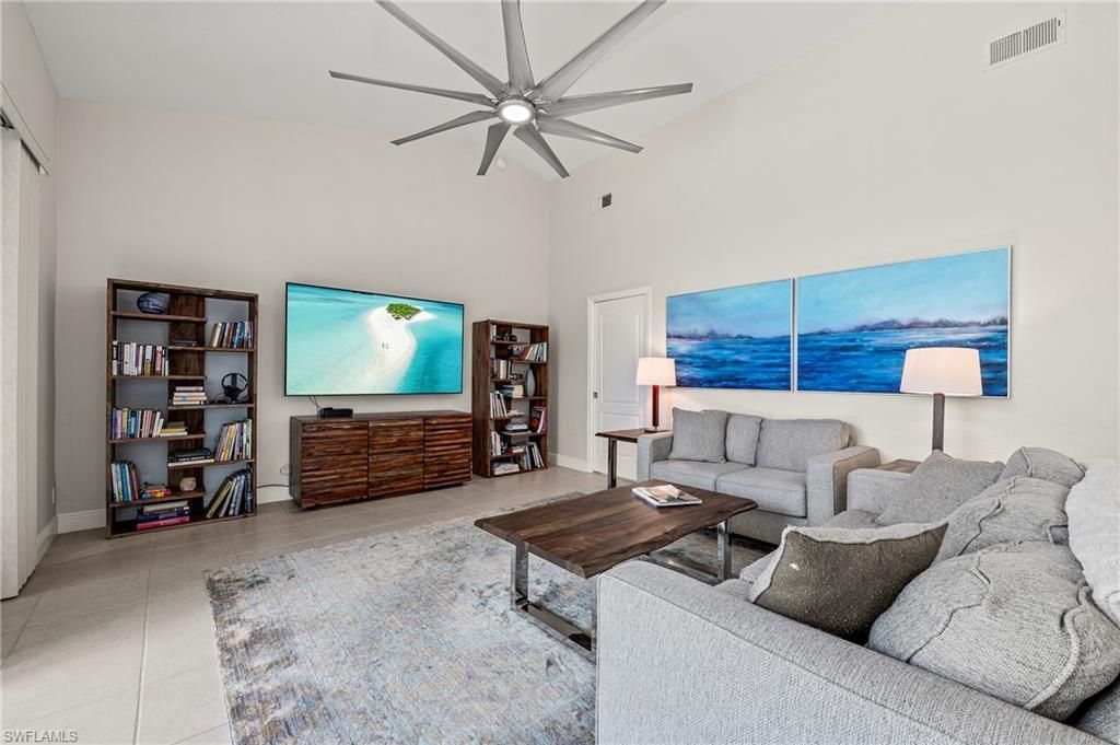 2039 Terrazzo Ln, Naples, FL 34104 Photo