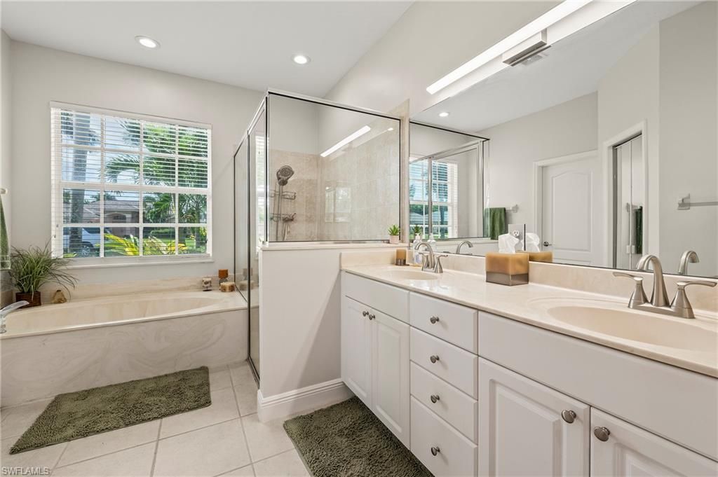 2039 Terrazzo Ln, Naples, FL 34104 Photo