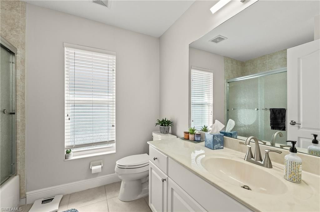 2039 Terrazzo Ln, Naples, FL 34104 Photo