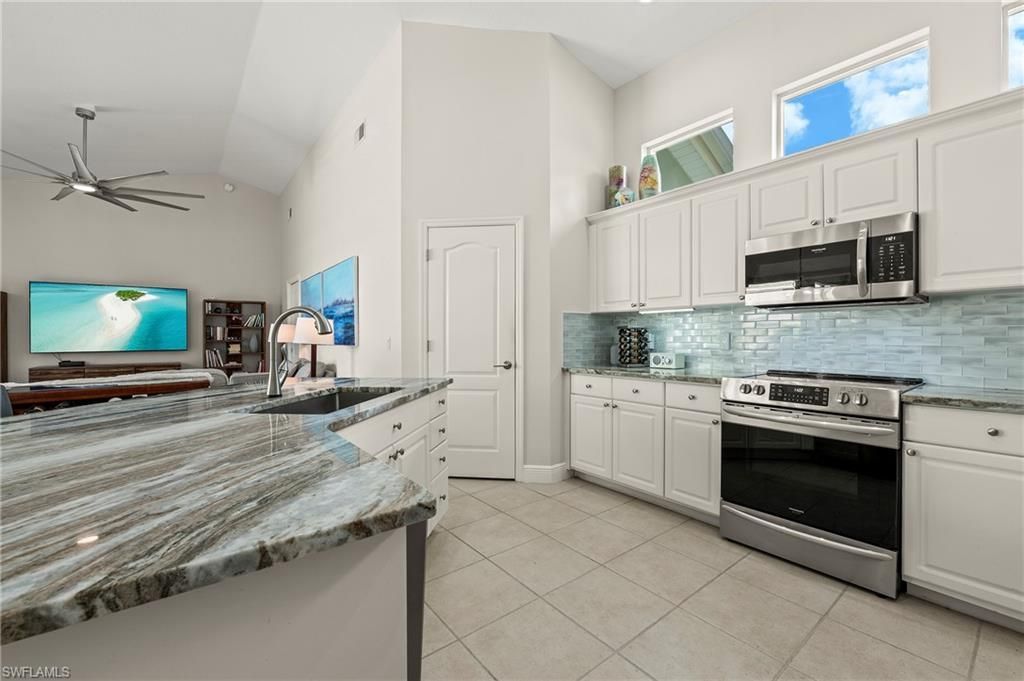 2039 Terrazzo Ln, Naples, FL 34104 Photo