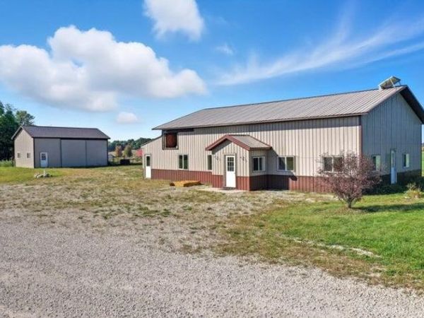 Lawrence Road, Nashville, MI 49073