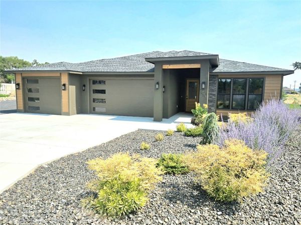 2053 H.2 Road, Moses Lake, WA 98837