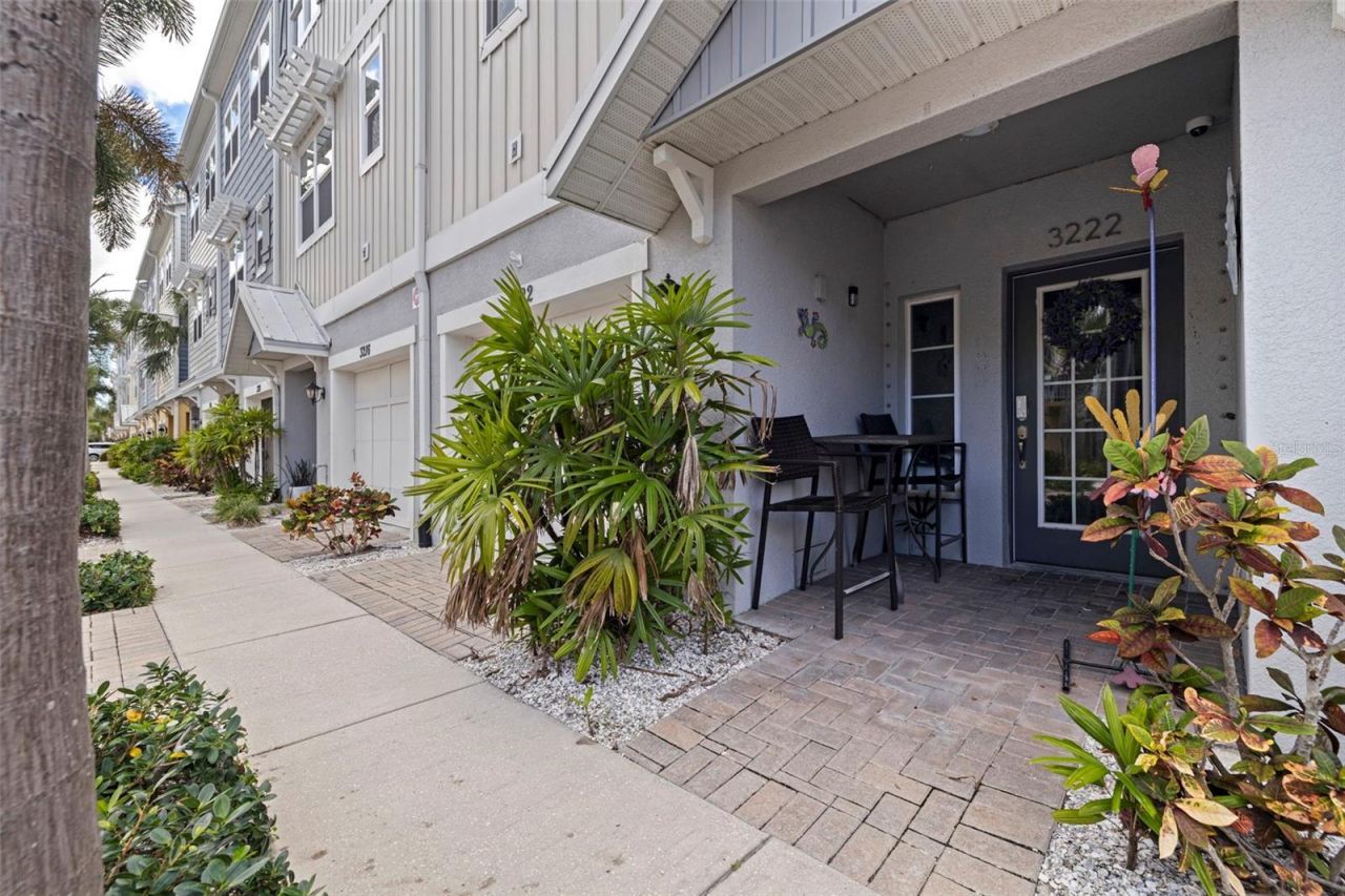 3222 Moorings Drive S, Saint Petersburg, FL 33712 Photo