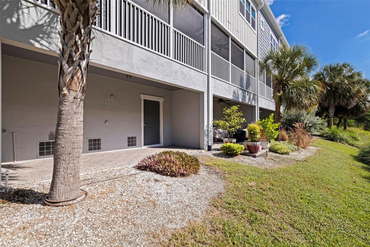 3222 Moorings Drive S, Saint Petersburg, FL 33712 Photo