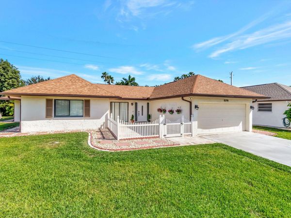 10298 Greentrail Drive N, Boynton Beach, FL 33436