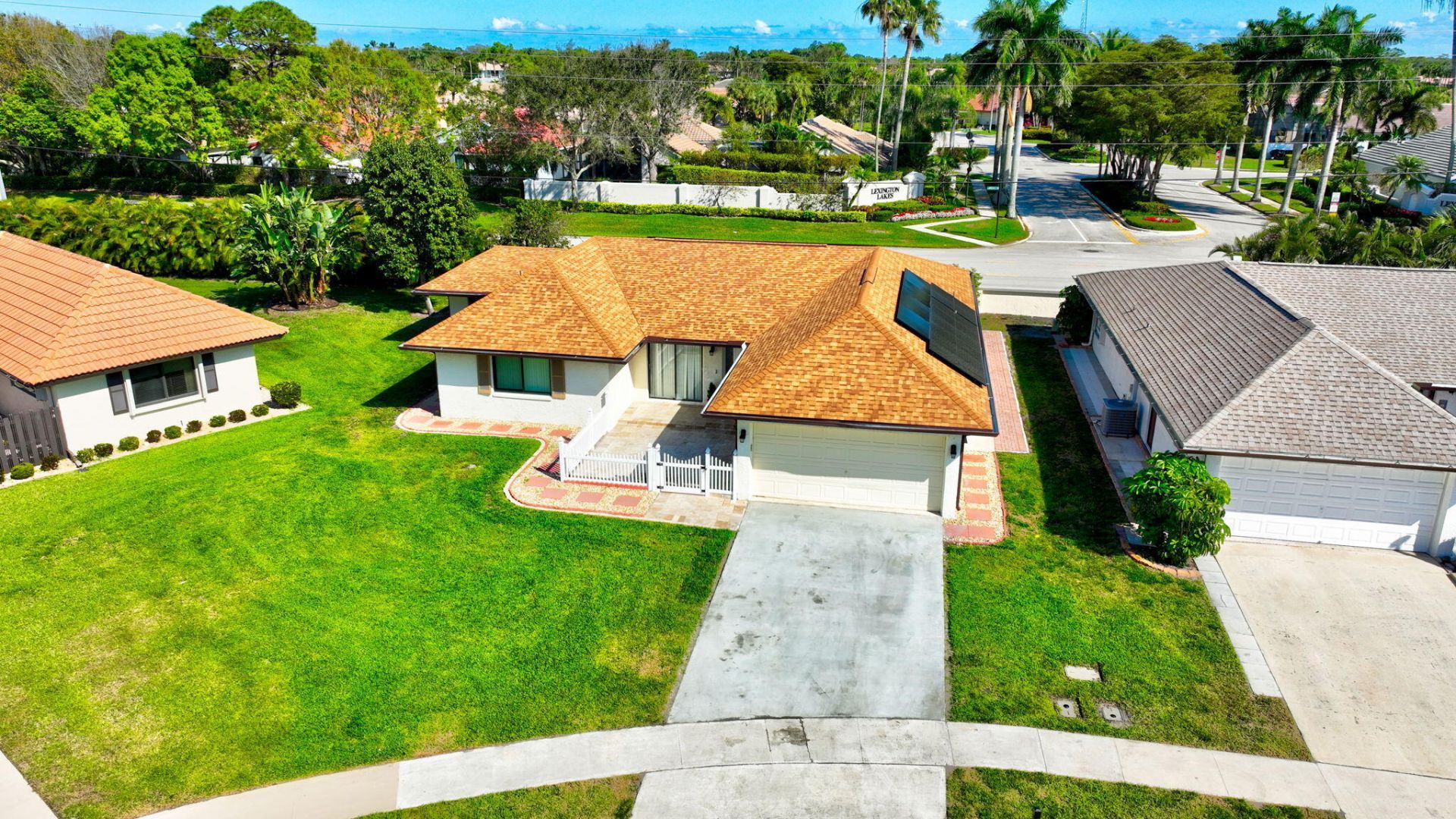 10298 Greentrail Drive N, Boynton Beach, FL 33436 Photo