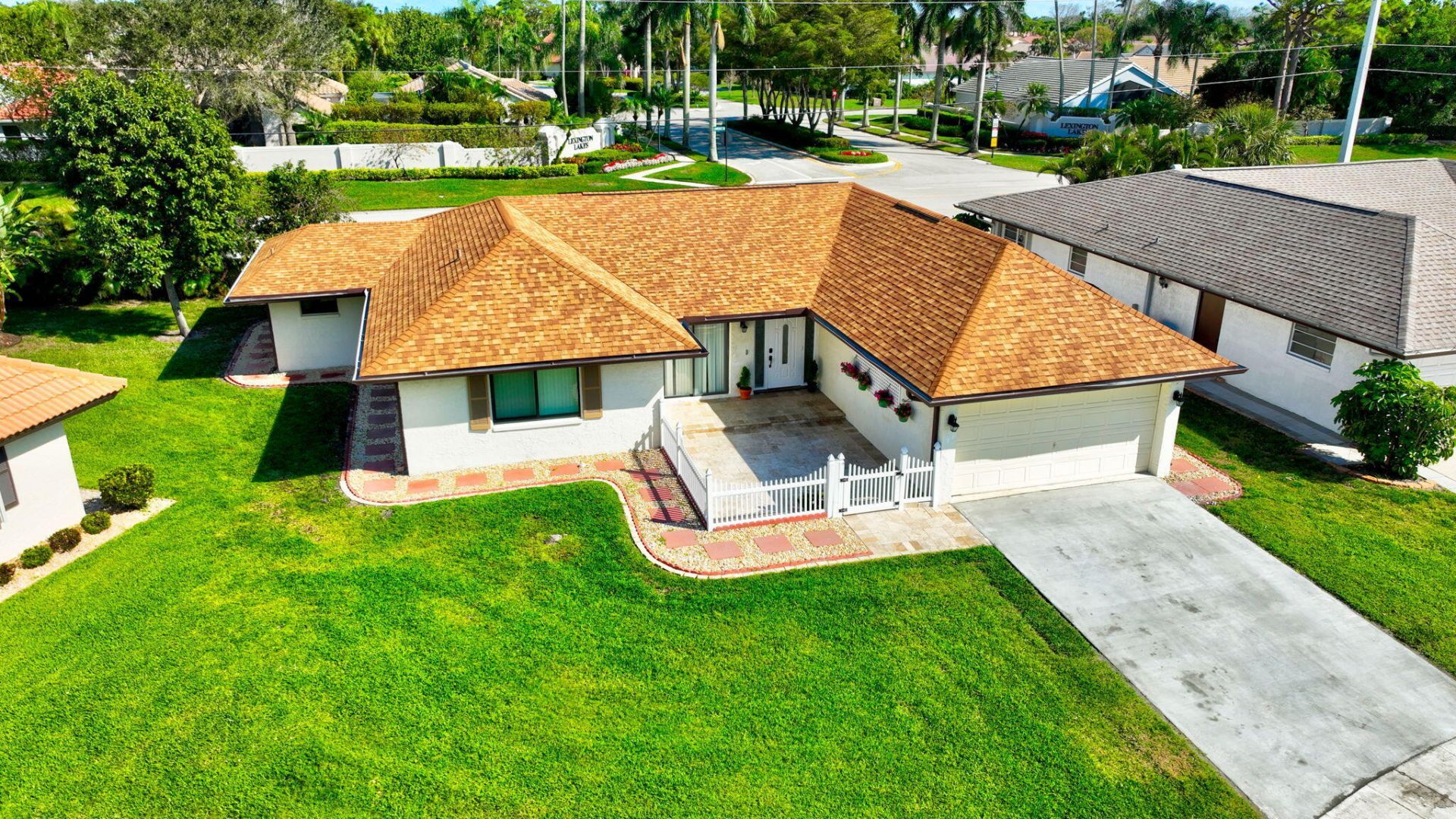 10298 Greentrail Drive N, Boynton Beach, FL 33436 Photo