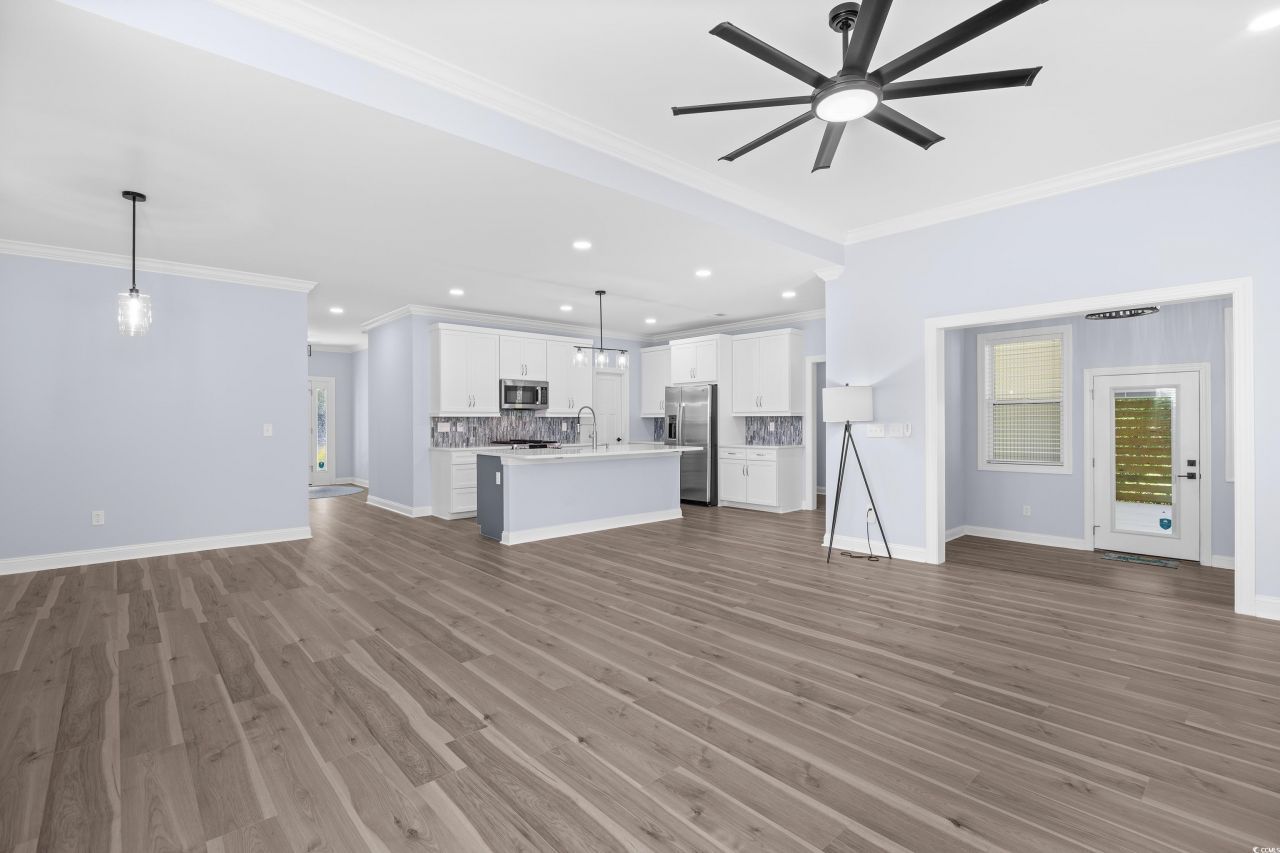 4335 Lakeside Dr. Photo 14