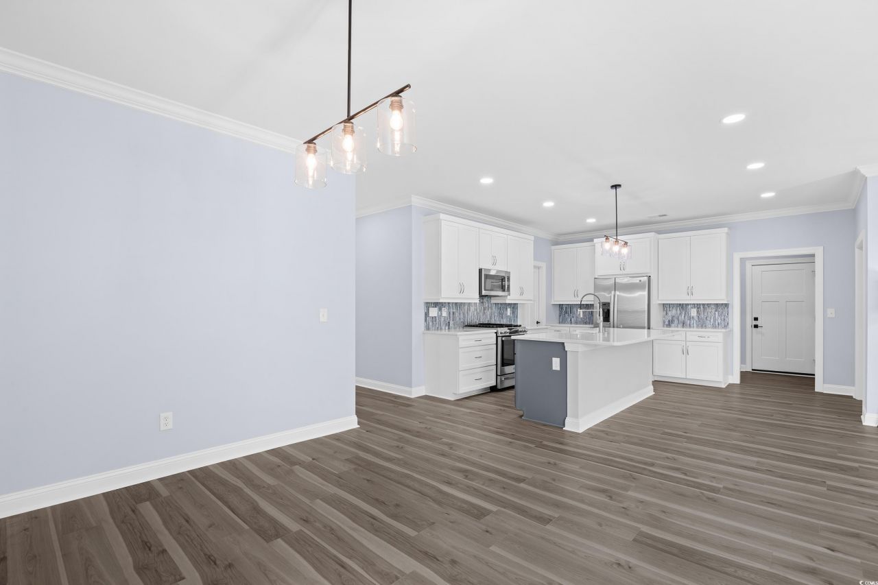 4335 Lakeside Dr. Photo 5