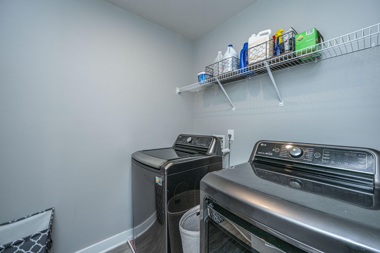 109 Queen Palm Court Photo 17