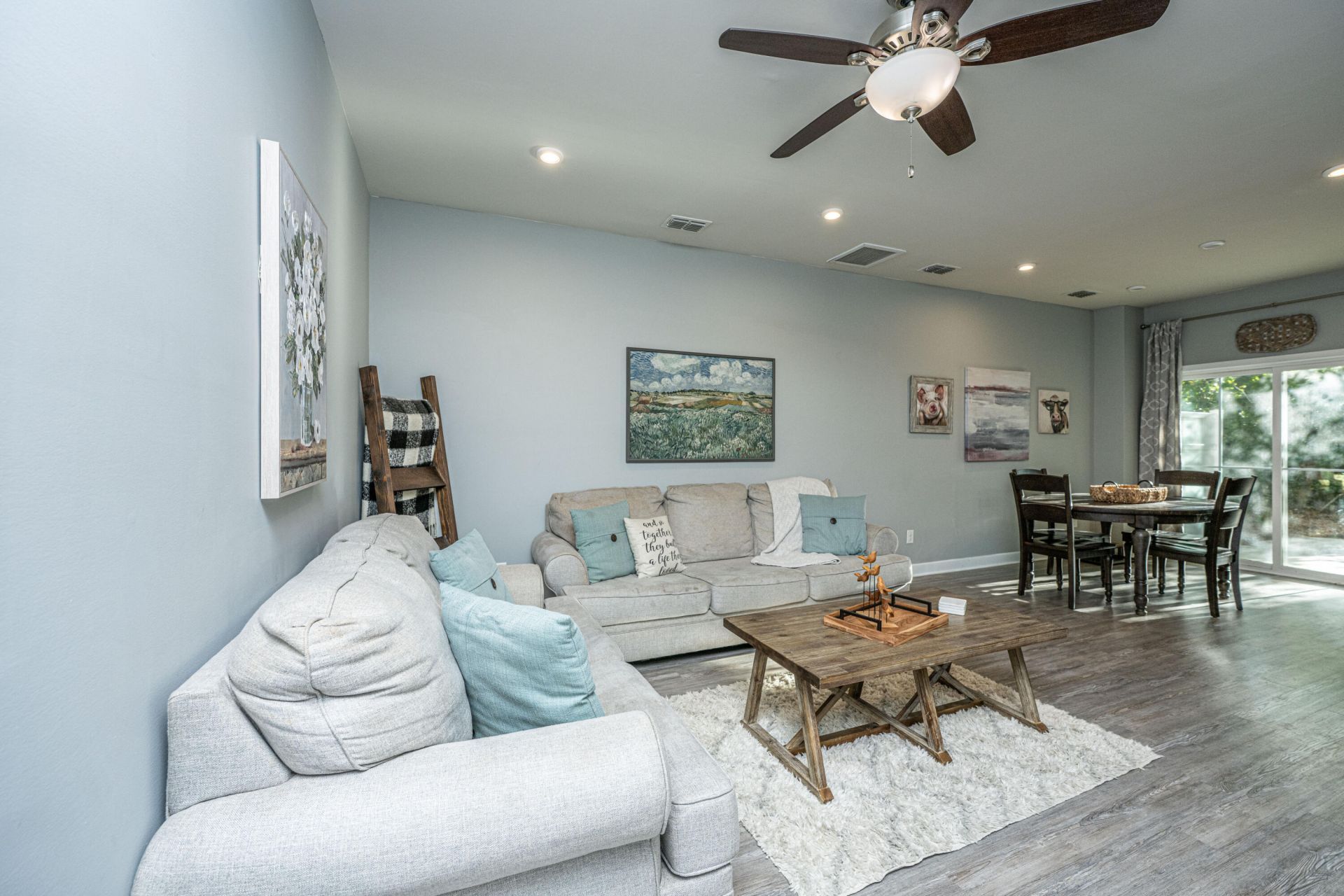 109 Queen Palm Court Photo 5