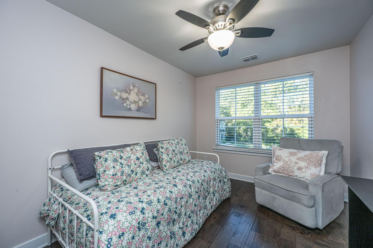 109 Queen Palm Court Photo 7