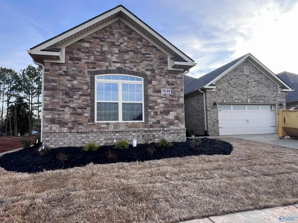 9534 Abington Cove Boulevard NW, Madison, AL 35757