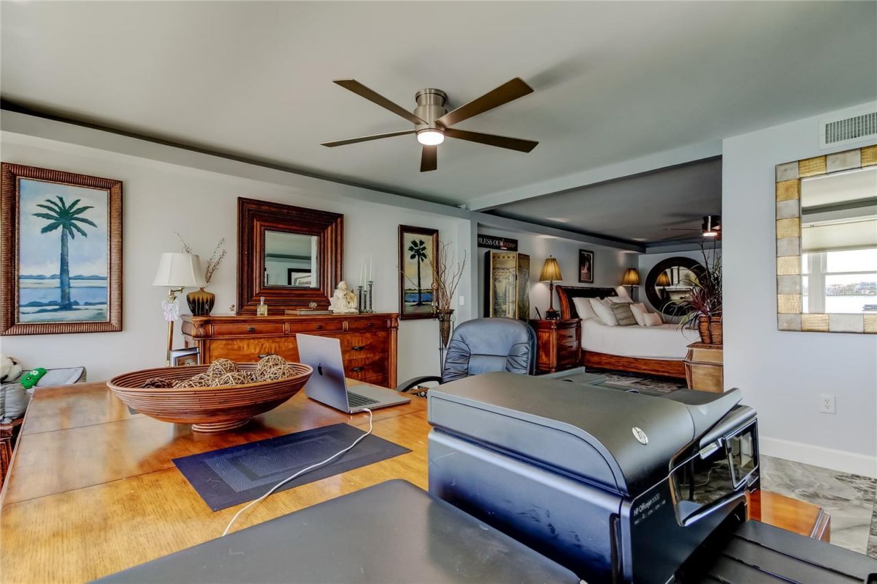 5200 Brittany Drive S, Unit 204, Saint Petersburg, FL 33715 Photo