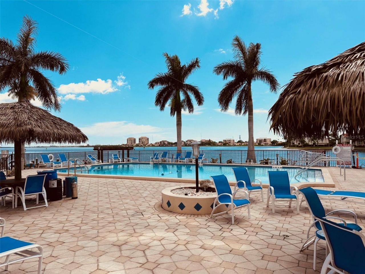 5200 Brittany Drive S, Unit 204, Saint Petersburg, FL 33715 Photo