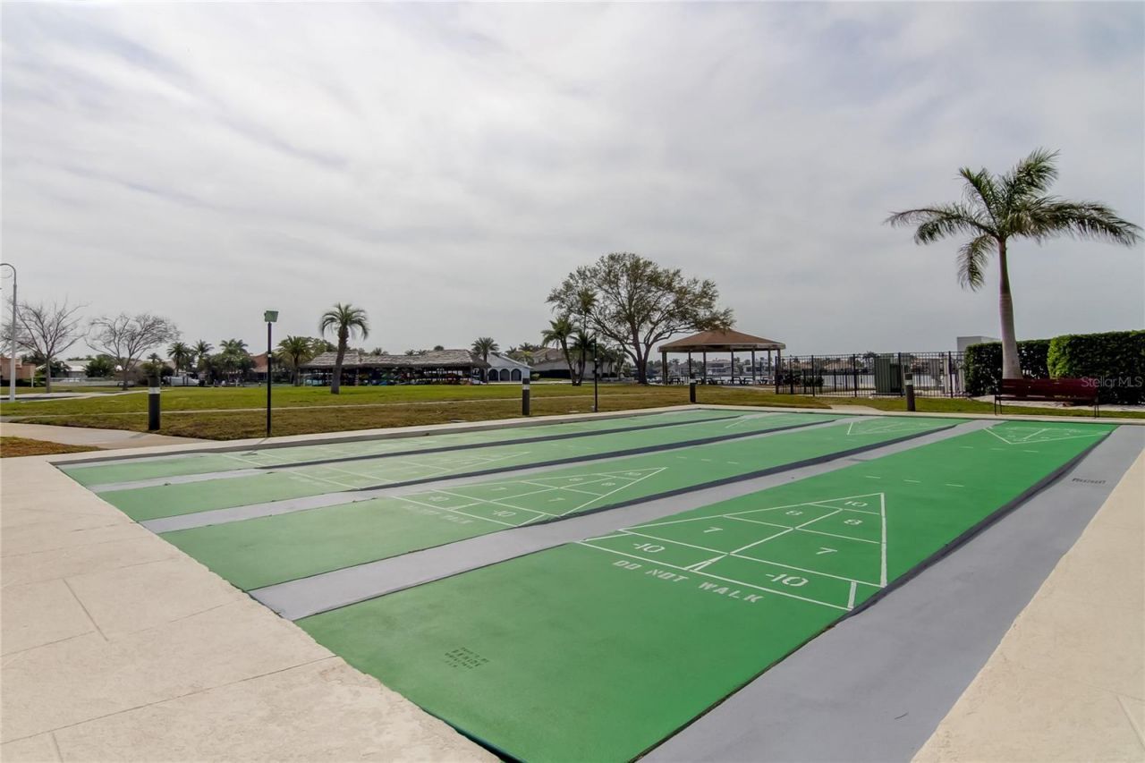 5200 Brittany Drive S, Unit 204, Saint Petersburg, FL 33715 Photo