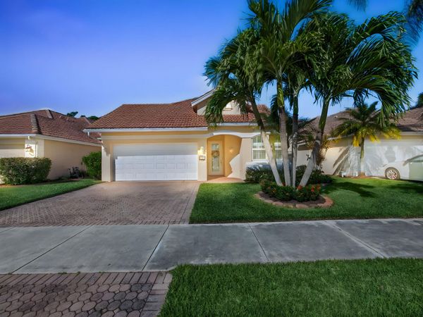 862 SW Munjack Circle, Port Saint Lucie, FL 34986