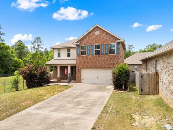 2437 Redford Dr, Cantonment, FL 32533