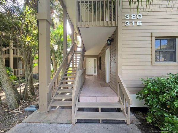 316 NE Edgewater Drive, Hutchinson Island, FL 34996