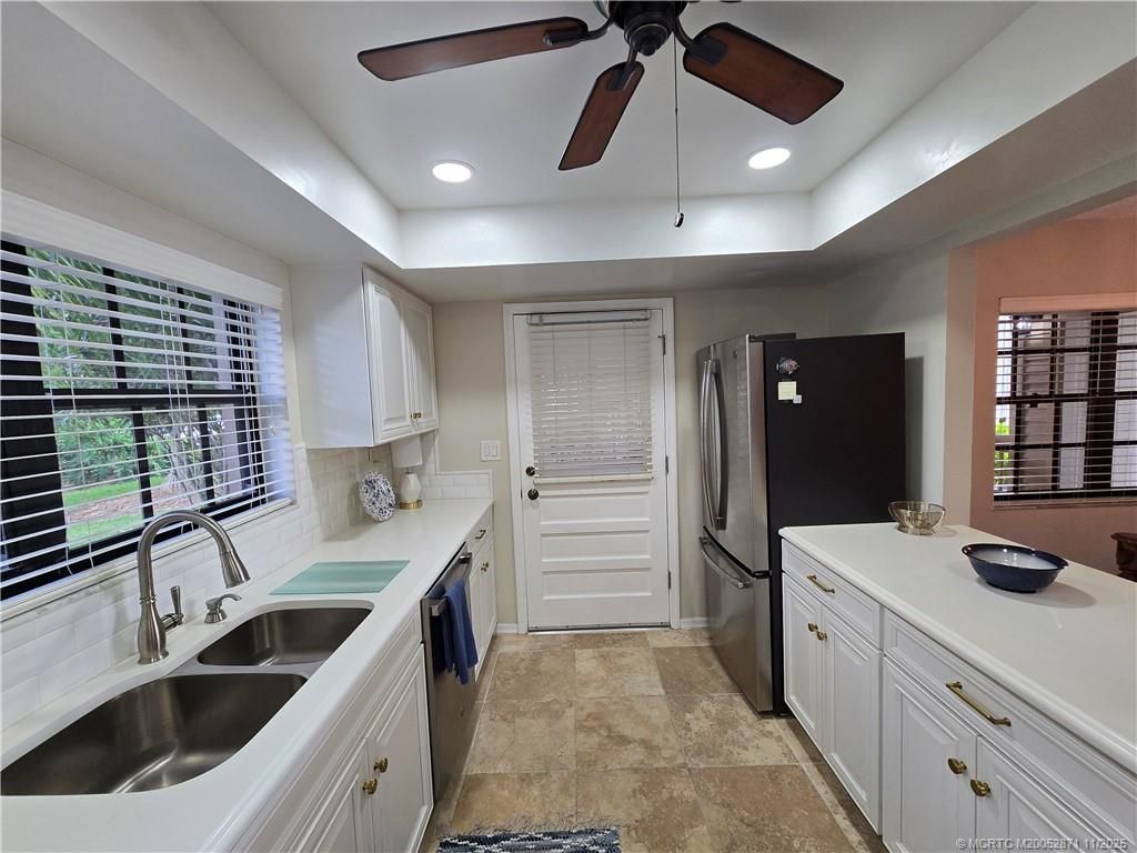 316 NE Edgewater Drive, Hutchinson Island, FL 34996 Photo