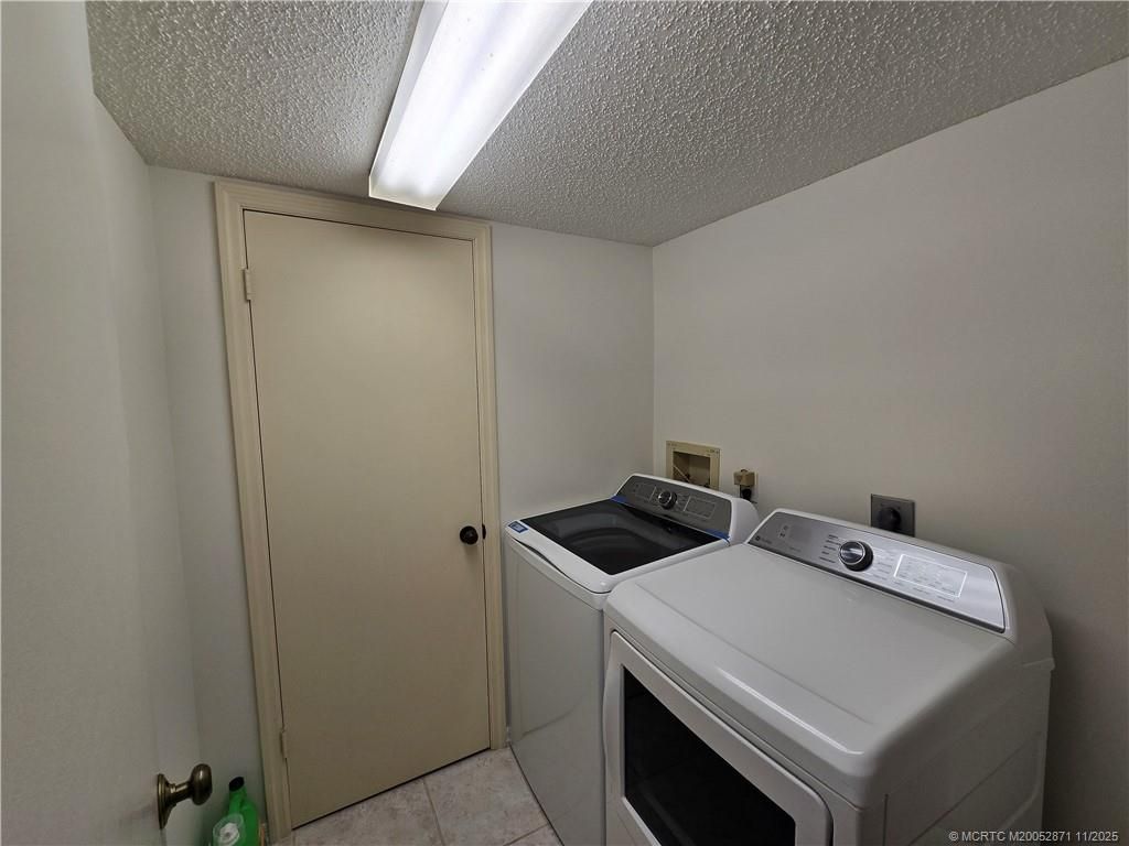 316 NE Edgewater Drive, Hutchinson Island, FL 34996 Photo
