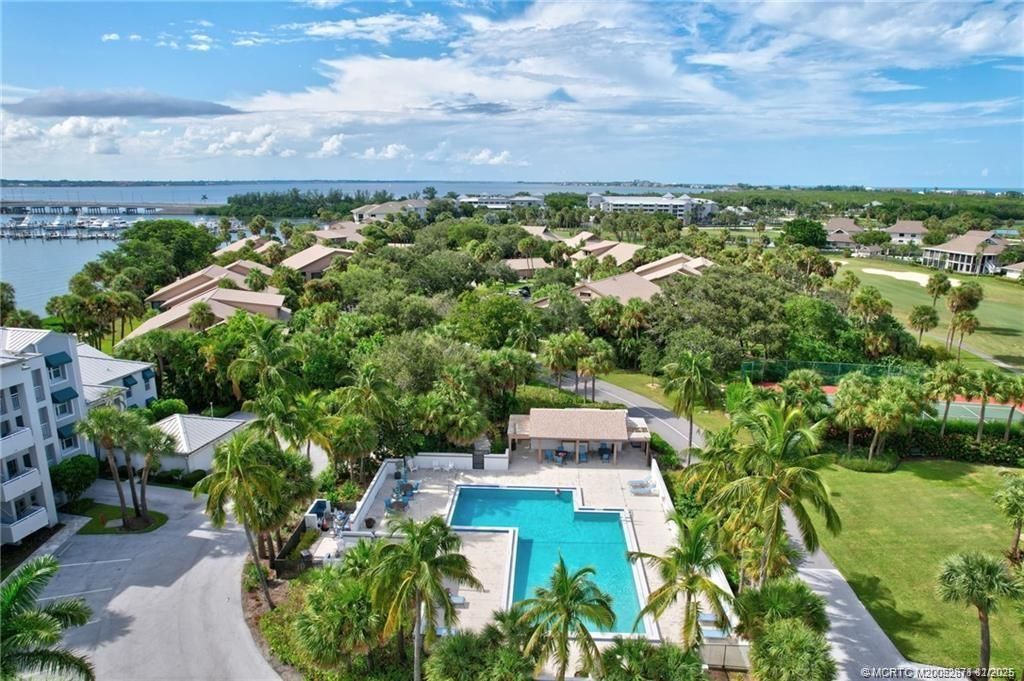 316 NE Edgewater Drive, Hutchinson Island, FL 34996 Photo