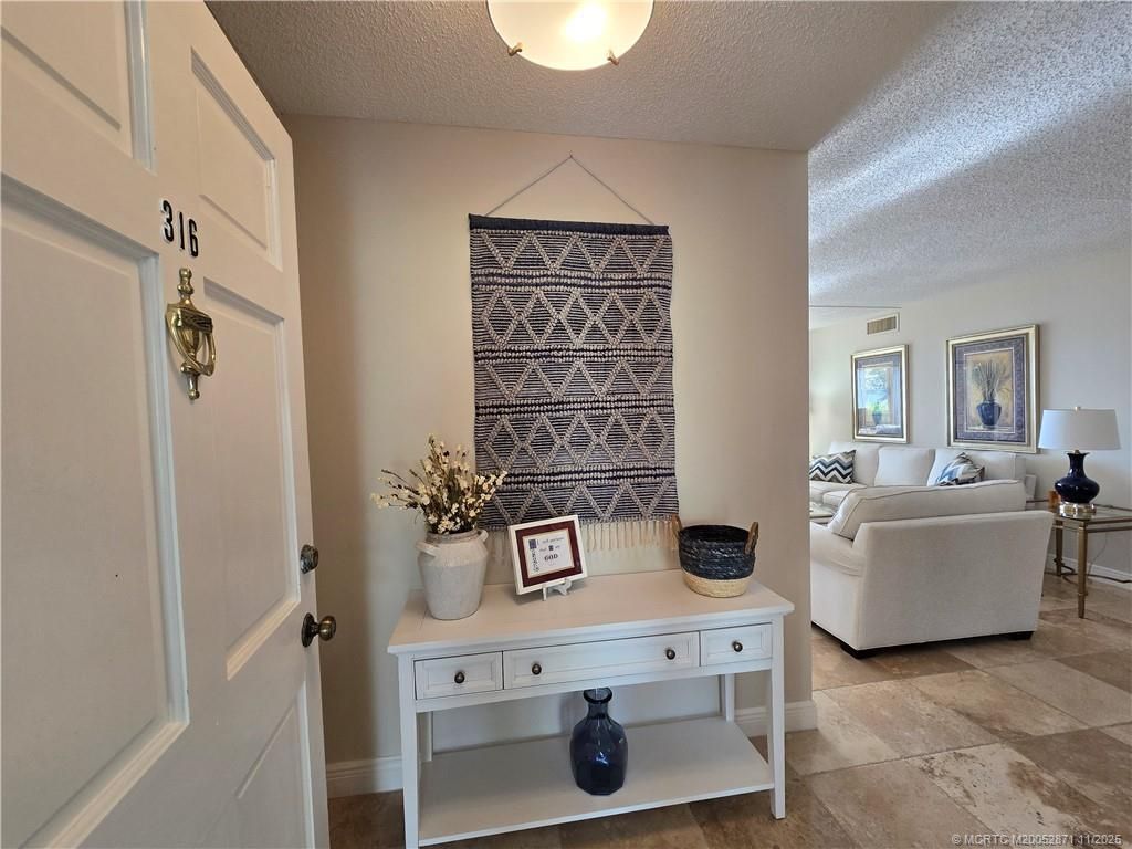 316 NE Edgewater Drive, Hutchinson Island, FL 34996 Photo
