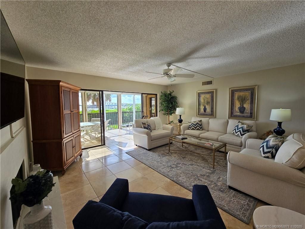 316 NE Edgewater Drive, Hutchinson Island, FL 34996 Photo