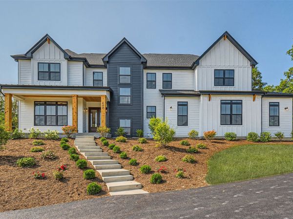 8 Alexandra Drive, Mettawa, IL 60048