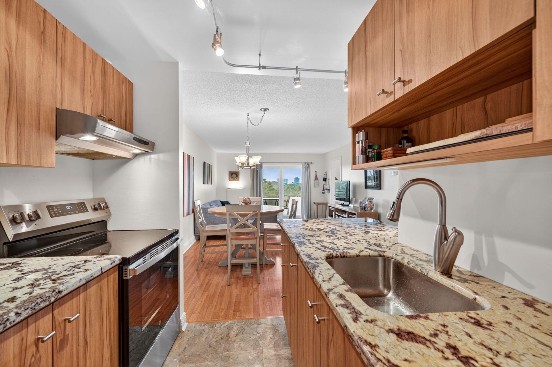 900 NE 18th Avenue, Unit 506, Fort Lauderdale, FL 33304 Main Photo