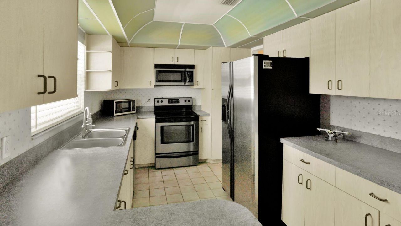 6035 19th Street Ne, Saint Petersburg, FL 33703 Photo