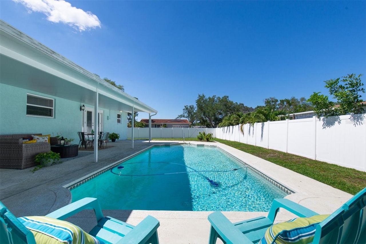 6035 19th Street Ne, Saint Petersburg, FL 33703 Photo