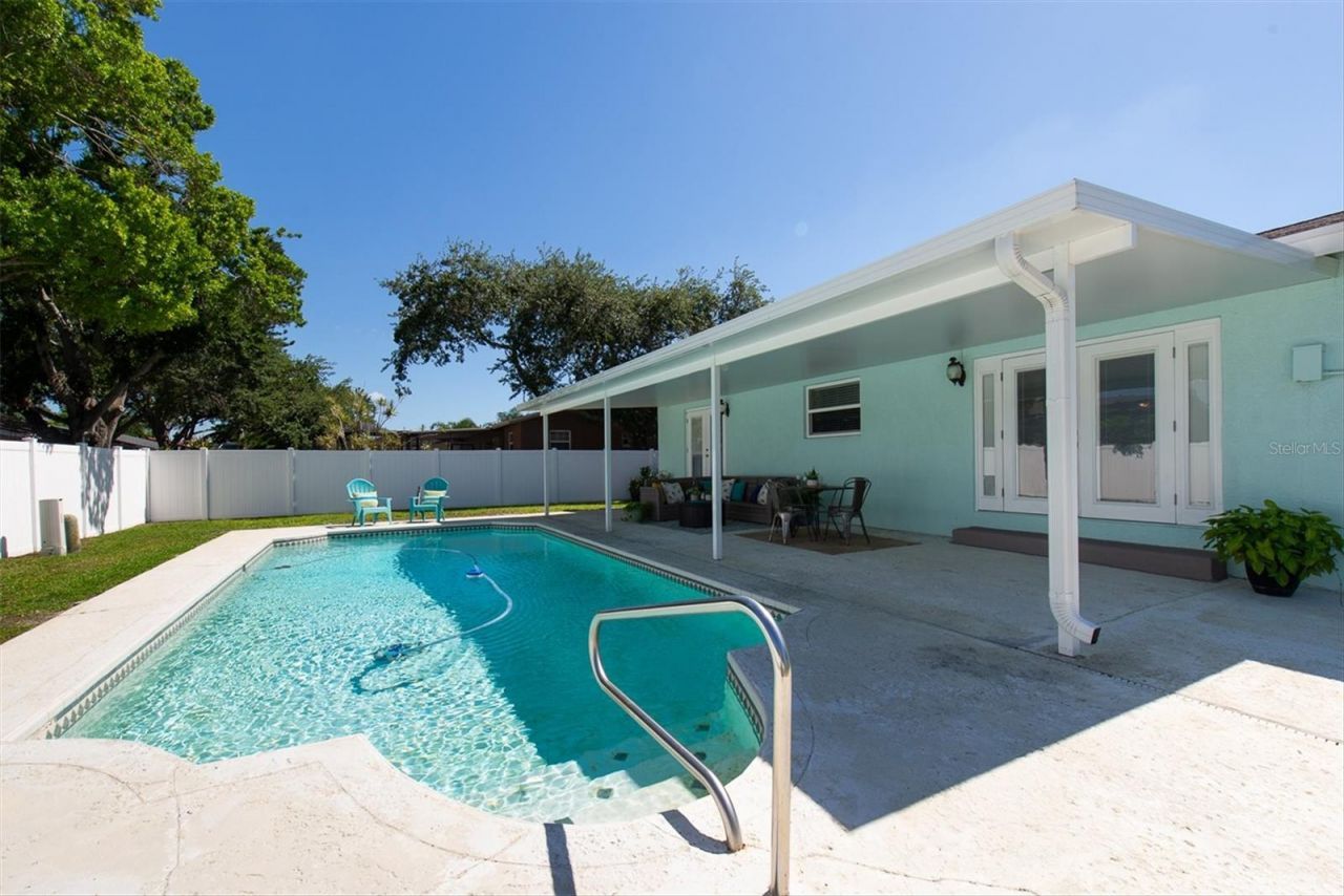 6035 19th Street Ne, Saint Petersburg, FL 33703 Photo