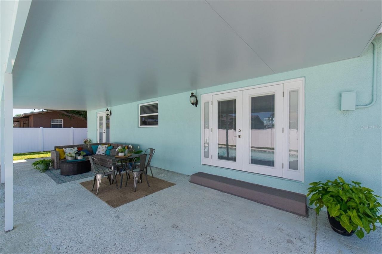 6035 19th Street Ne, Saint Petersburg, FL 33703 Photo