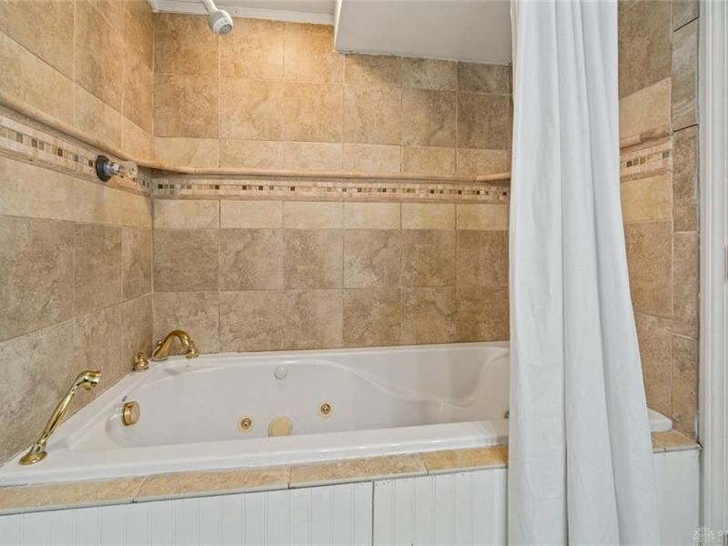 3653 Navara Drive, Beavercreek, OH 45431 Photo 32