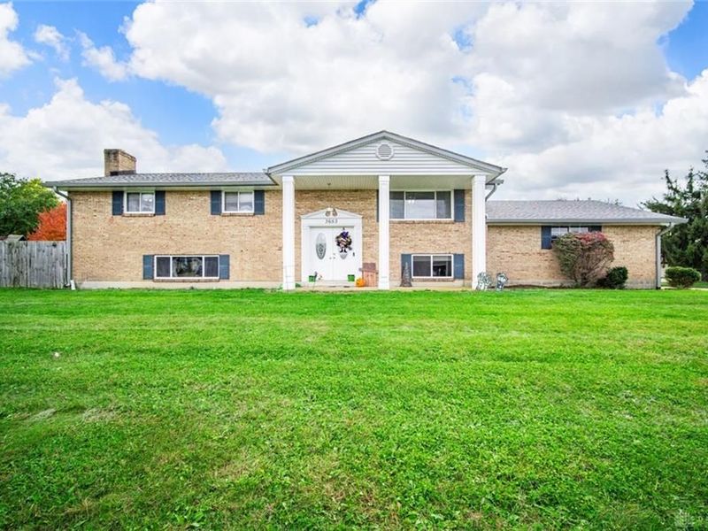 3653 Navara Drive, Beavercreek, OH 45431 Photo 4