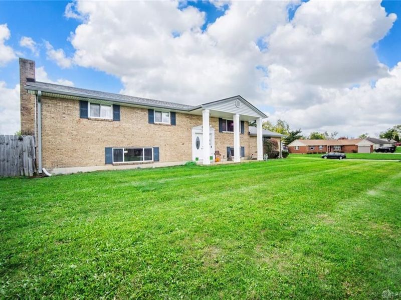 3653 Navara Drive, Beavercreek, OH 45431 Photo 5