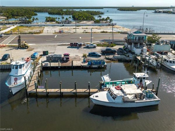 18850 San Carlos BLVD, FORT MYERS BEACH, FL 33931