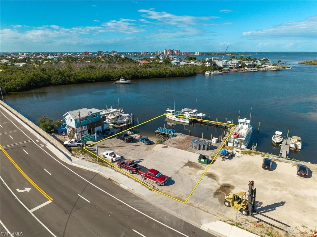 18850 San Carlos Blvd, Fort Myers Beach, FL 33931 Photo