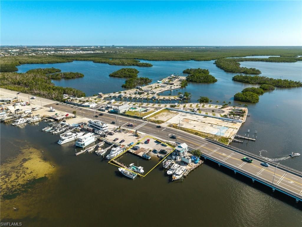 18850 San Carlos Blvd, Fort Myers Beach, FL 33931 Photo