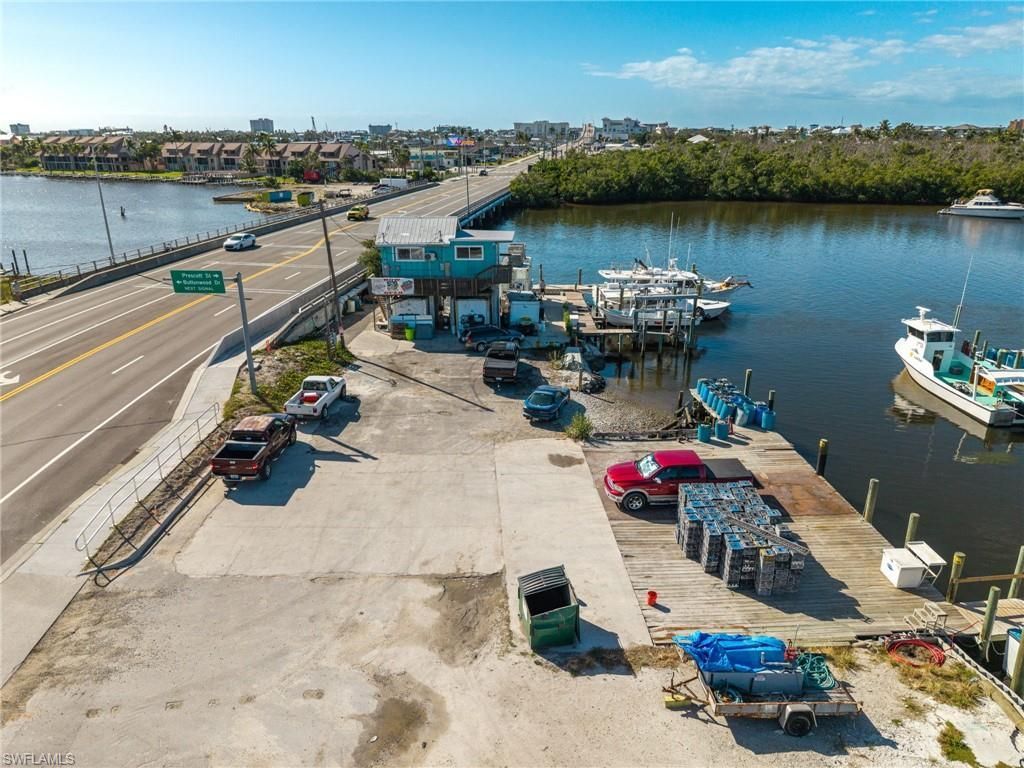 18850 San Carlos Blvd, Fort Myers Beach, FL 33931 Photo