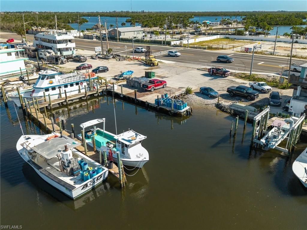 18850 San Carlos Blvd, Fort Myers Beach, FL 33931 Photo