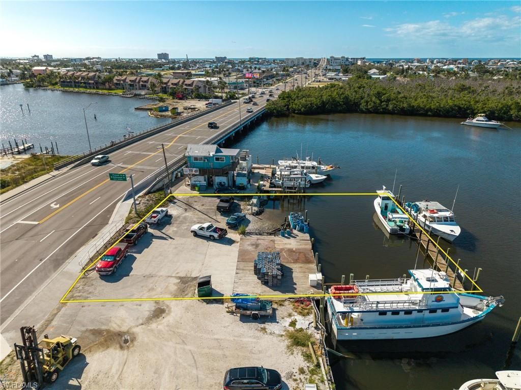 18850 San Carlos Blvd, Fort Myers Beach, FL 33931 Photo