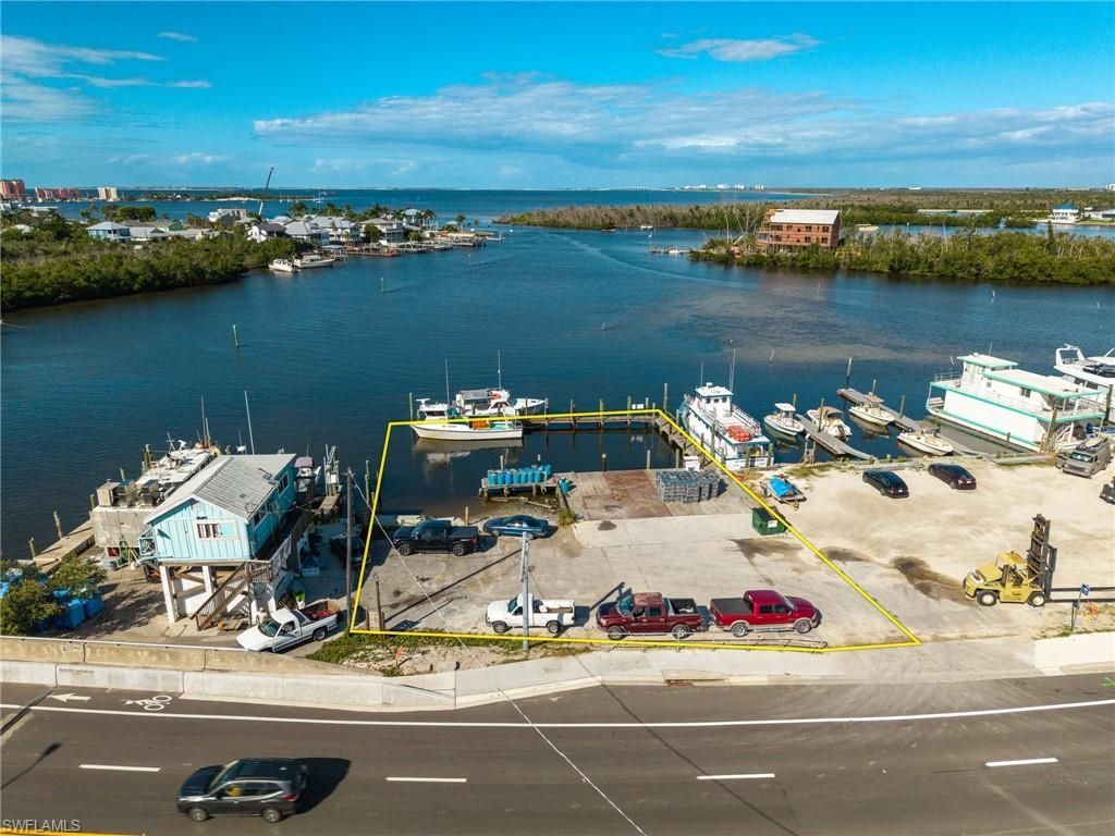 18850 San Carlos Blvd, Fort Myers Beach, FL 33931 Photo